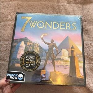 7 Wonders Board Game - Multicolor